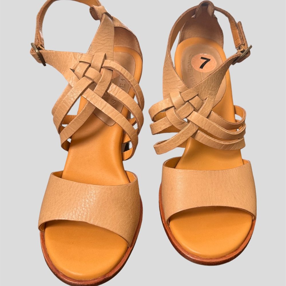 Kork-Ease Adelaide size 7 tan leather chunky platform wedge